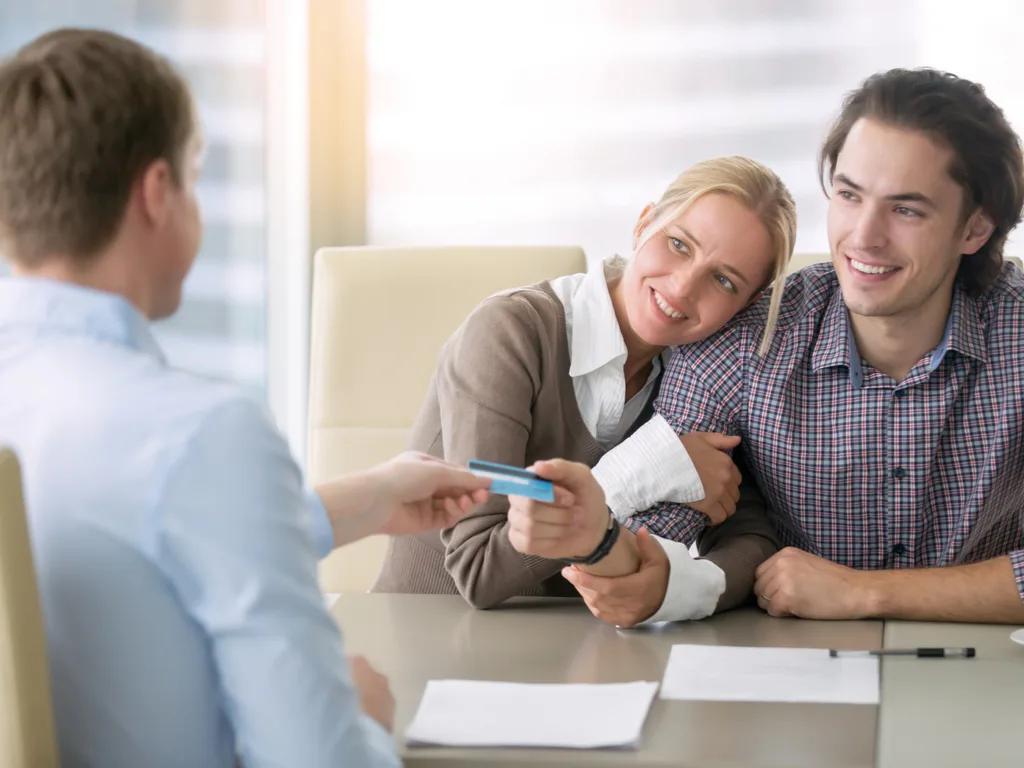What You Need to Know About Credit Lines and Types of Credit
