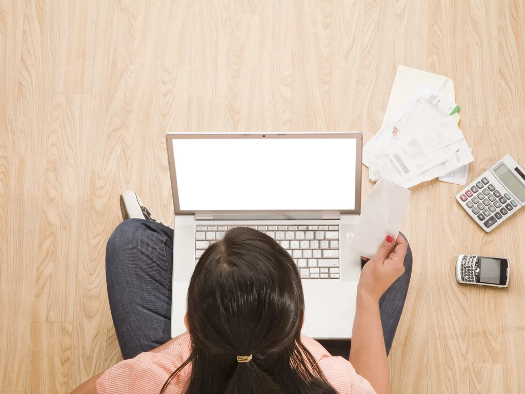 Tips for Tracking and Saving Money